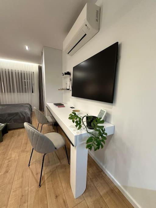 Elegant Studio - Tirana City Center Ngoại thất bức ảnh